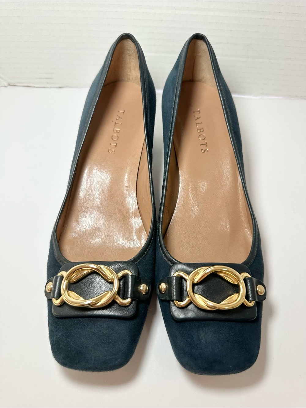 TALBOTS Women’s Teal Blue Suede Gold Buckle Trim Classic Low Block Heels- Size 8 - Picture 7 of 13